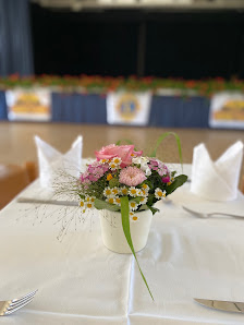 Blumen May