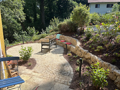 MANFREDHOLLER Garten und Landschaftsbau
