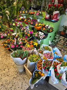 Blumenladen am Bahnhof Hönow