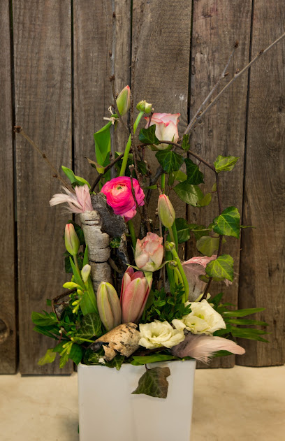 Blumenhaus "VIER JAHRESZEITEN", Inhaberin Angelika Romberg
