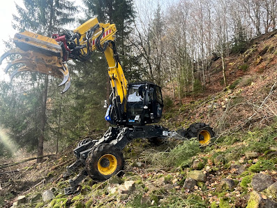 Lukas Kümmel Grab- + Landschaftspflege