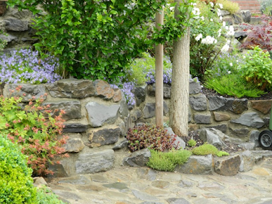 Garten- und Landschaftsbaumeister Prions