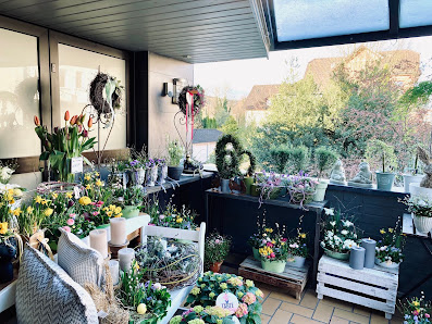MEISTERFLORIST LYDIA ENNS - AUFTRAGSFLORIST