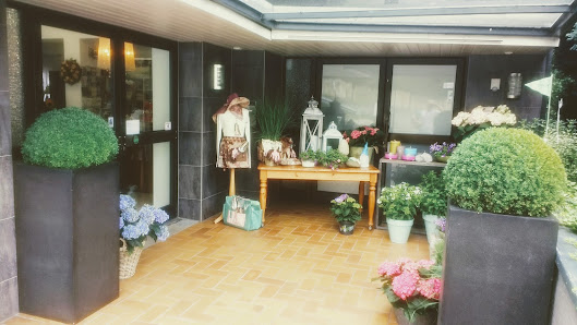 MEISTERFLORIST LYDIA ENNS - AUFTRAGSFLORIST