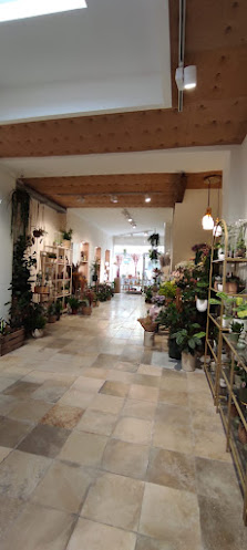 MARNA FLORAL ART