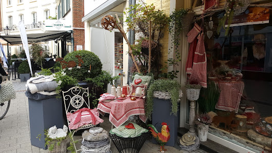 Kempener Rose - Geschenkartikel, Wohnaccessoires,Trockensträuße, Floristik, Wohntrends, Wanduhren