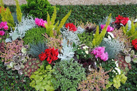 Uhlig & Sohn - Friedhofsgärtnerei, Grabpflege, Garten- und Landschaftsbau