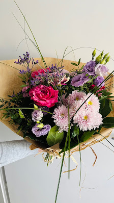 die mit den Blumen tanzt