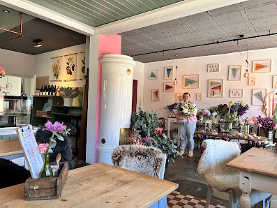 Blommor & Bröd - Blumenladen & Café
