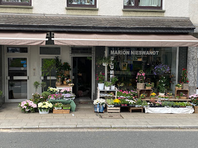 Blumen am Gemarkenplatz Marion Nieswandt