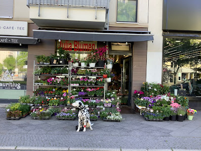 JULIA -BLUMEN