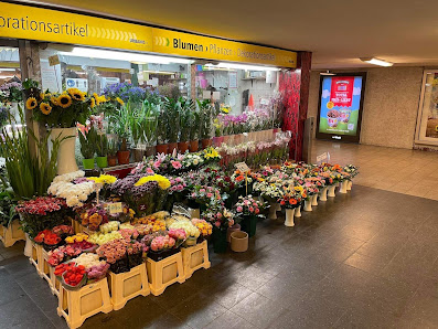 Blumenladen im Ubhf Alt Mariendorf