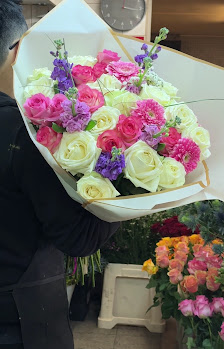 Blumenladen im Ubhf Alt Mariendorf