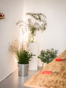 Flowers with Lilli Atelier