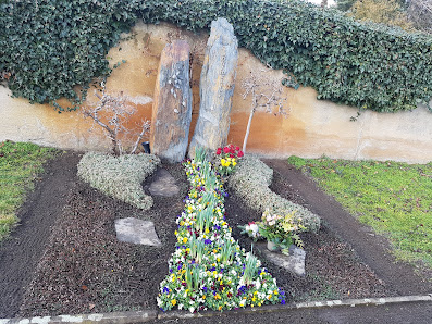 Blumen Burmester, Friedhofsgärtnerei