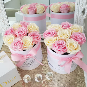 LIND FLOWERBOX | Geschenkideen, Infinity Rosen & Bären (Rosenbären, Rosenboxen...)