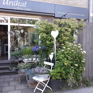 Unikat aus Blüte und Blatt