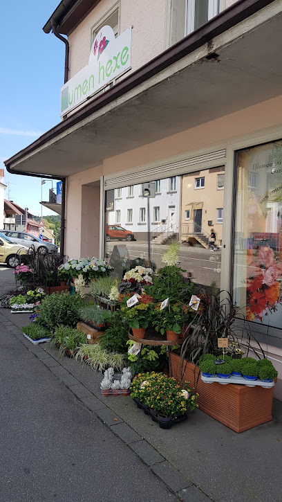 Blumen-Hexe Veronika Baur