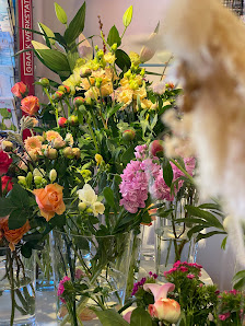 Beiwerk - Blumen und Geschenke